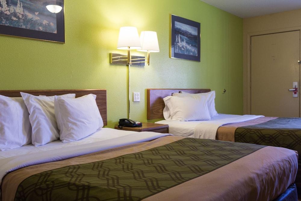 Econo Lodge Pryor Creek Eksteriør bilde