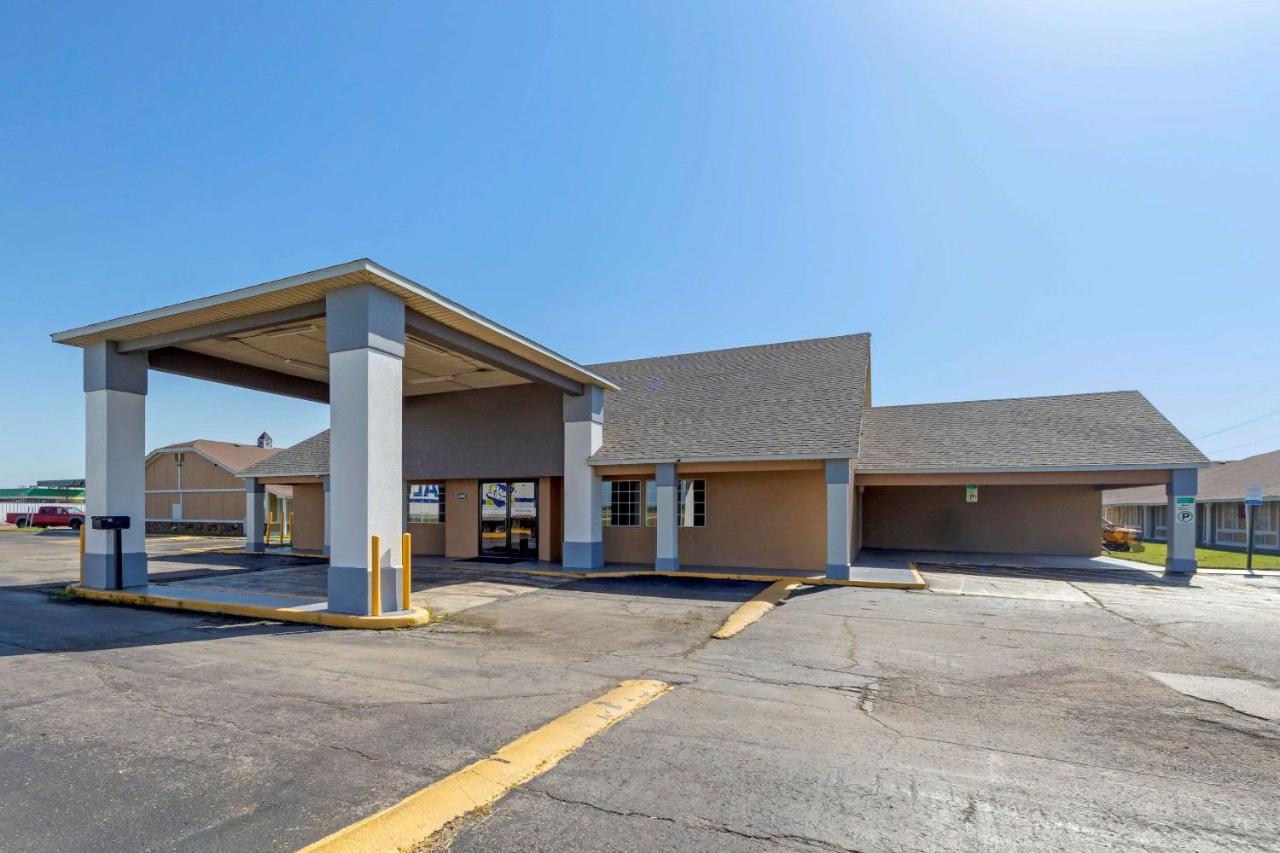 Econo Lodge Pryor Creek Eksteriør bilde
