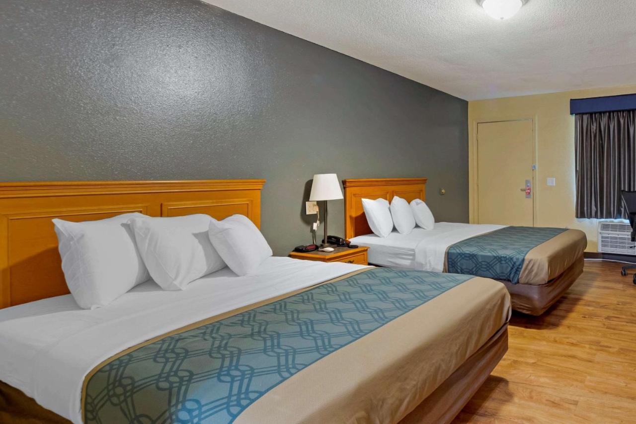 Econo Lodge Pryor Creek Eksteriør bilde
