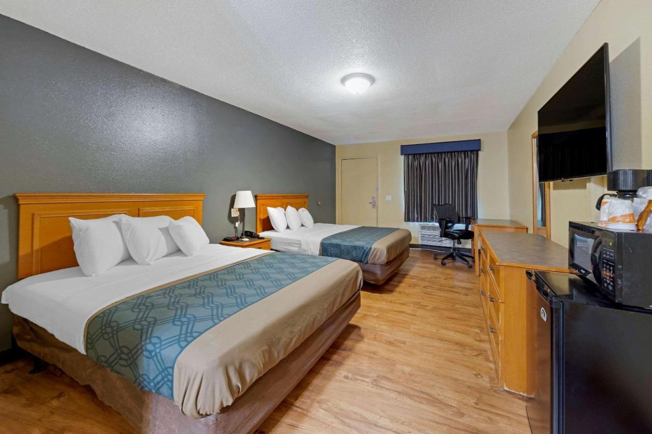 Econo Lodge Pryor Creek Eksteriør bilde
